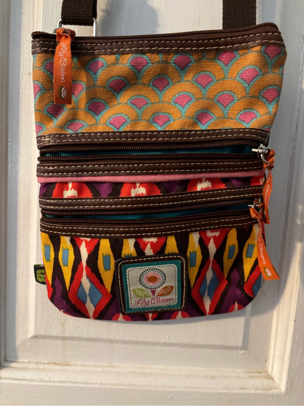 Lily Bloom Multicolor Geometric & Scallop Crossbody Bag